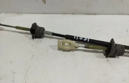 Трос кулисы (МКПП) для Hyundai Solaris 2015 года на фотографиях