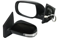 Стекла и зеркала для Toyota Corolla 2006 года на фотографиях