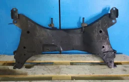 Подрамник двигателя для Mitsubishi Outlander на фотографиях