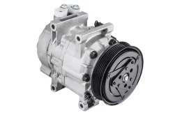 Компрессор кондиционера для Nissan X-Trail 2003 года на фотографиях