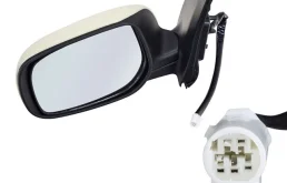 Стекла и зеркала для Toyota Corolla 2006 года на фотографиях