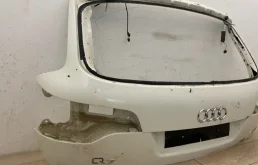 Дверь багажника для Audi Q7 2008 года на фотографиях