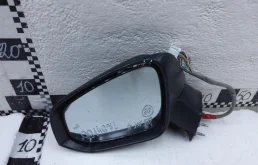 Зеркала для Toyota RAV4 2021 года на фотографиях