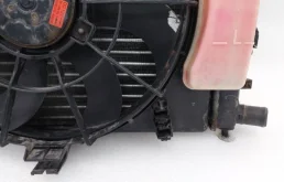 Кассета радиаторов для Hyundai Solaris 2013 года на фотографиях