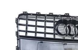 Решетка радиатора для Audi Q7 2014 года на фотографиях