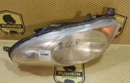 Фара правая для Nissan Note E11 2005-2012