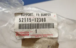 Бампер для Toyota Corolla 2001 года на фотографиях