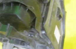 Фара правая для Audi Q7 2015 года на фотографиях