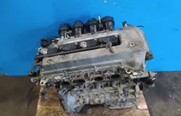 Двигатель без навесного для Toyota Matrix на фотографиях