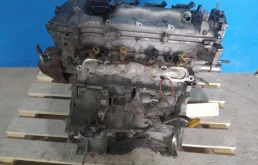 Двигатель без навесного для Toyota RAV4 2008 года на фотографиях