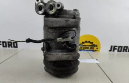 Компрессор кондиционера для Volvo C30 2008 года на фотографиях