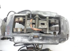 Суппорт задний левый для Audi Q7 2015 года на фотографиях