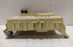 Блок предохранителей салона для Hyundai Solaris на фотографиях