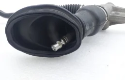 Рулевая рейка для Toyota RAV4 2005 года на фотографиях