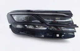 Фара правая для Volkswagen Touareg III (CR) 2018+