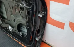 Дверь передняя левая для Audi Q3 2019 года на фотографиях