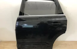 Дверь задняя левая для Audi Q7 2018 года на фотографиях