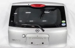 Двери для Nissan Note 2006 года на фотографиях