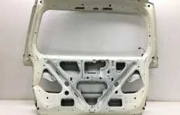 Дверь багажника для Toyota Alphard на фотографиях