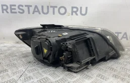 Фара ксенон левая для Audi Q7 2011 года на фотографиях