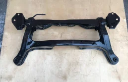 Задний подрамник для Toyota Highlander на фотографиях