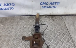 Кулак поворотный правый для Mercedes-Benz M class 2008 года на фотографиях