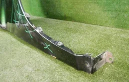 Крылья для Toyota Alphard 2020 года на фотографиях