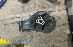 подушка задняя opel astra J