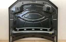 Капот для Audi Q7 2023 года на фотографиях