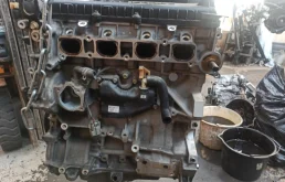 Двигатель (без навесного) для Mazda MPV LW 1999-2006