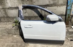 Двери для Volvo XC70 2014 года на фотографиях