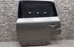 Дверь задняя левая для Audi Q7 2014 года на фотографиях