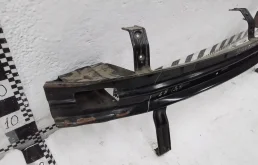 Усилитель бампера задний нижний для Hyundai Solaris на фотографиях