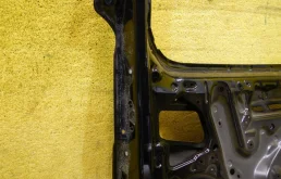 Дверь багажника для Toyota Alphard 2021 года на фотографиях