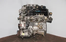 Двигатель без навесного для Nissan Pathfinder 2003 года на фотографиях