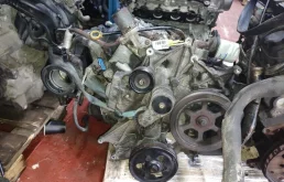 Двигатель без навесного для Chrysler Town & Country RS 2000-2007