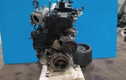 Двигатель для Nissan Navara на фотографиях