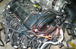 Двигатель для Toyota Land Cruiser 1999 года на фотографиях