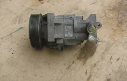 Компрессор кондиционера для Nissan Tiida на фотографиях