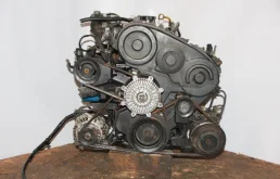 Двигатель без навесного для Hyundai Starex 2005 года на фотографиях