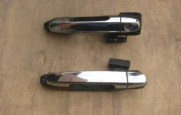 Ручка двери передняя правая внешняя для Toyota Corolla на фотографиях