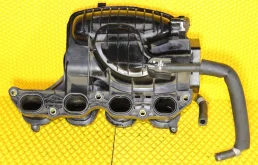 Впускной коллектор для Hyundai Solaris 2010 года на фотографиях