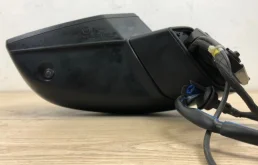 Стекла и зеркала для Audi Q7 2015 года на фотографиях