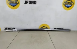 Уплотнитель стекла Ford Focus 3 2013 CB8