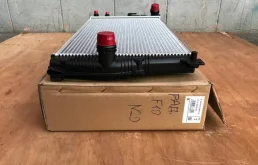 Кассета радиаторов для BMW 5er 2015 года на фотографиях