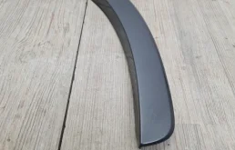 Расширитель арок передний правый для Audi Q3 2013 года на фотографиях