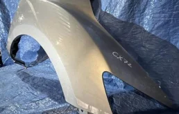 Крыло правое для Mazda CX 7 2009 года на фотографиях