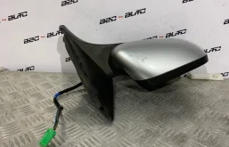 Стекла и зеркала для Volvo C30 2012 года на фотографиях