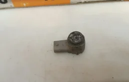 Датчик парковки передний центральный правый для Audi Q7 4L 2005-2015