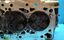 ГБЦ для Nissan Navara 2005 года на фотографиях